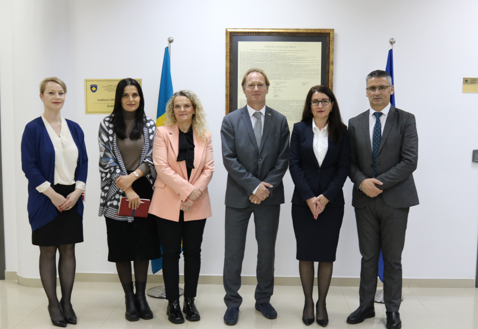 Auditorja e Përgjithshme takoi Ambasadorin suedez në Kosovë, Jonas Westerlund
