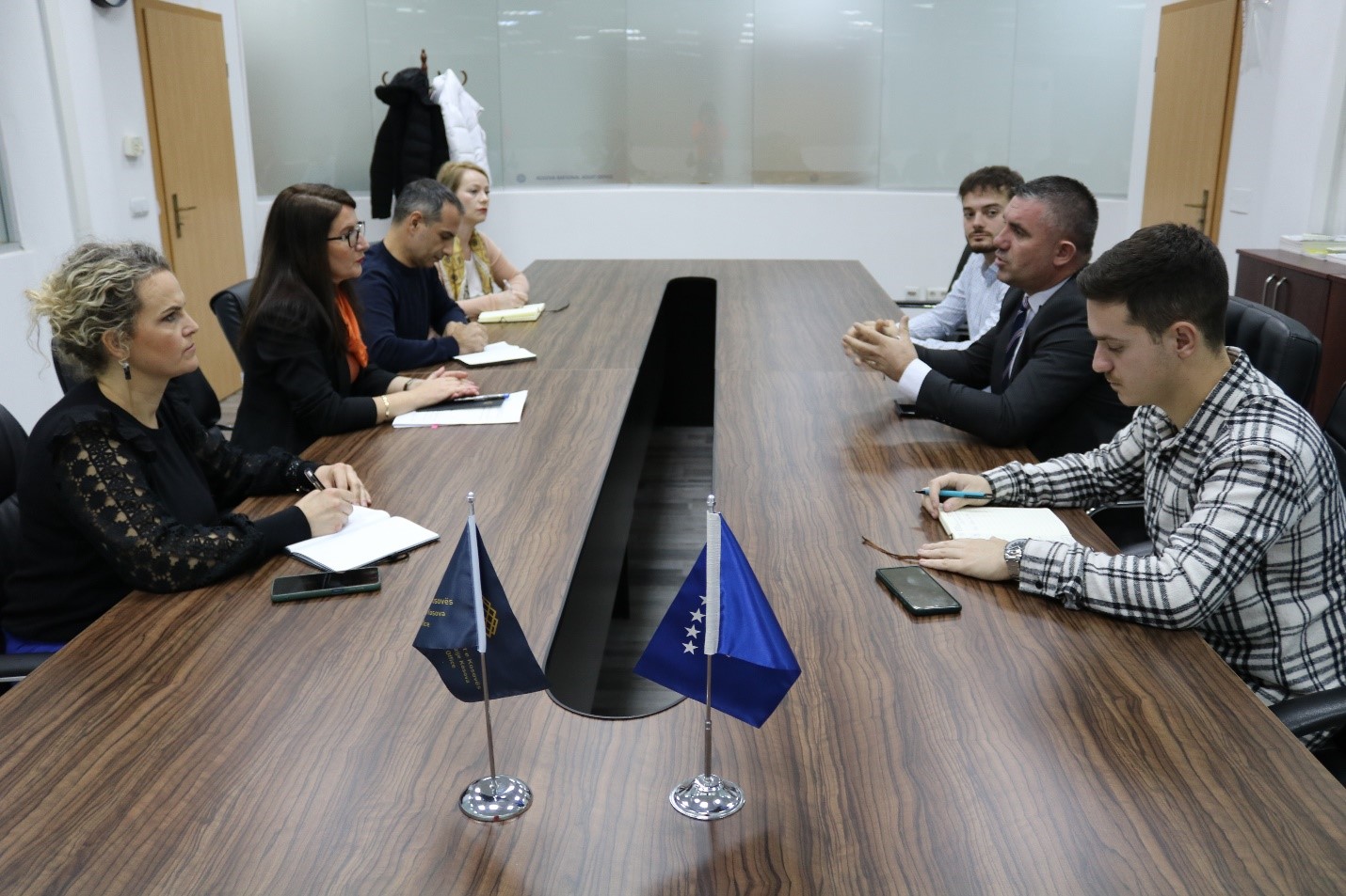 Auditorja e Përgjithshme priti në takim përfaqësuesit e Rrjetit të OJQ-ve AVONET