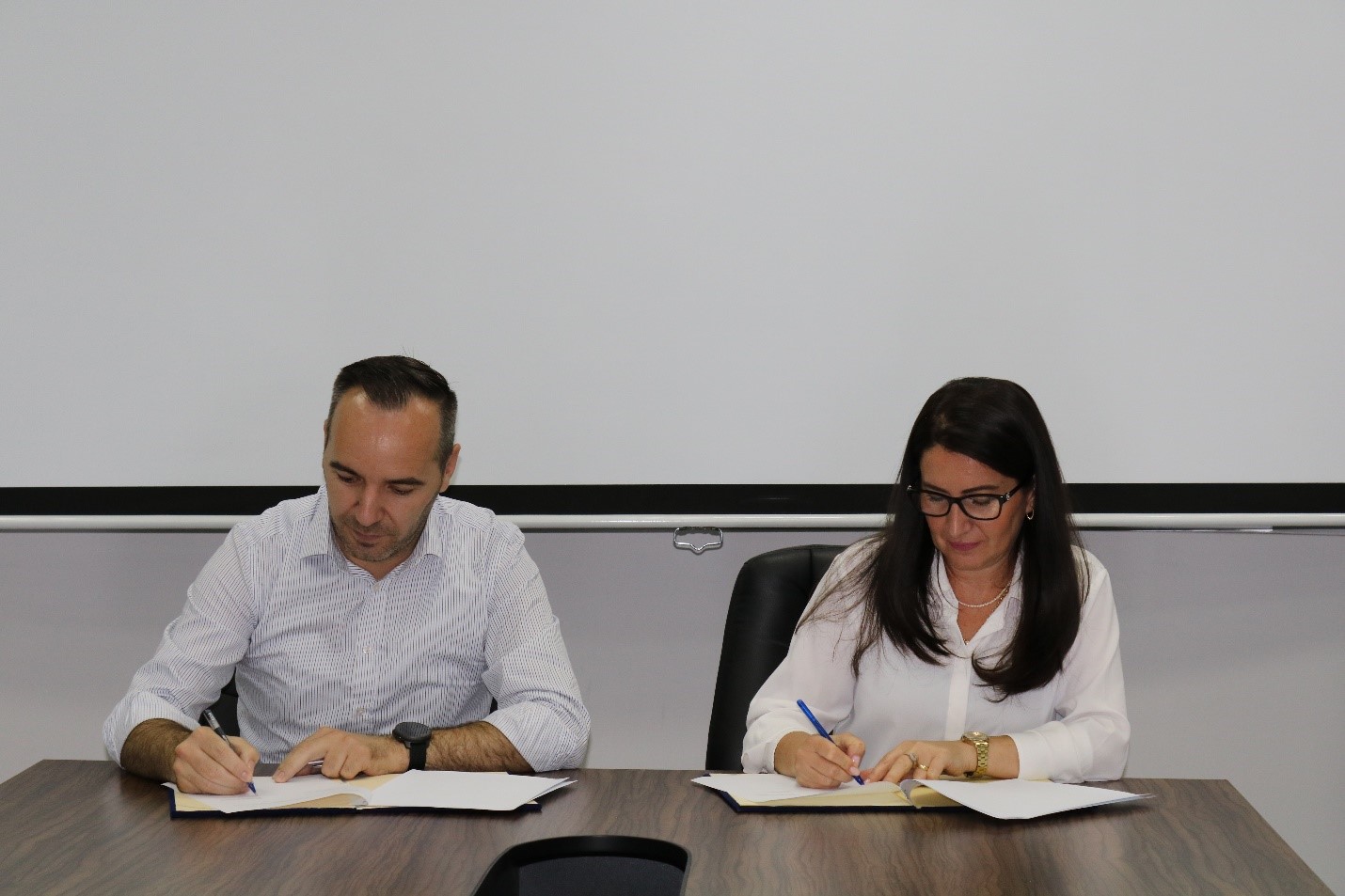 ZKA-ja dhe Instituti AAB për Kontabilistë dhe Auditor të Çertifikuar me marrëveshje të bashkëpunimit profesional