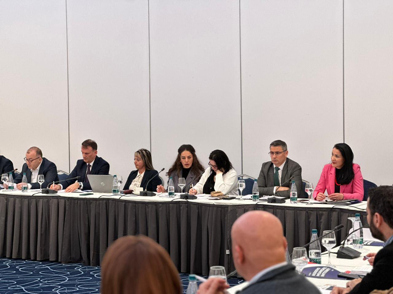 Zëvendës Auditori i Përgjithshëm konfirmon përkushtimin e ZKA-së në forcimin e transparencës dhe llogaridhënies në prokurimin publik