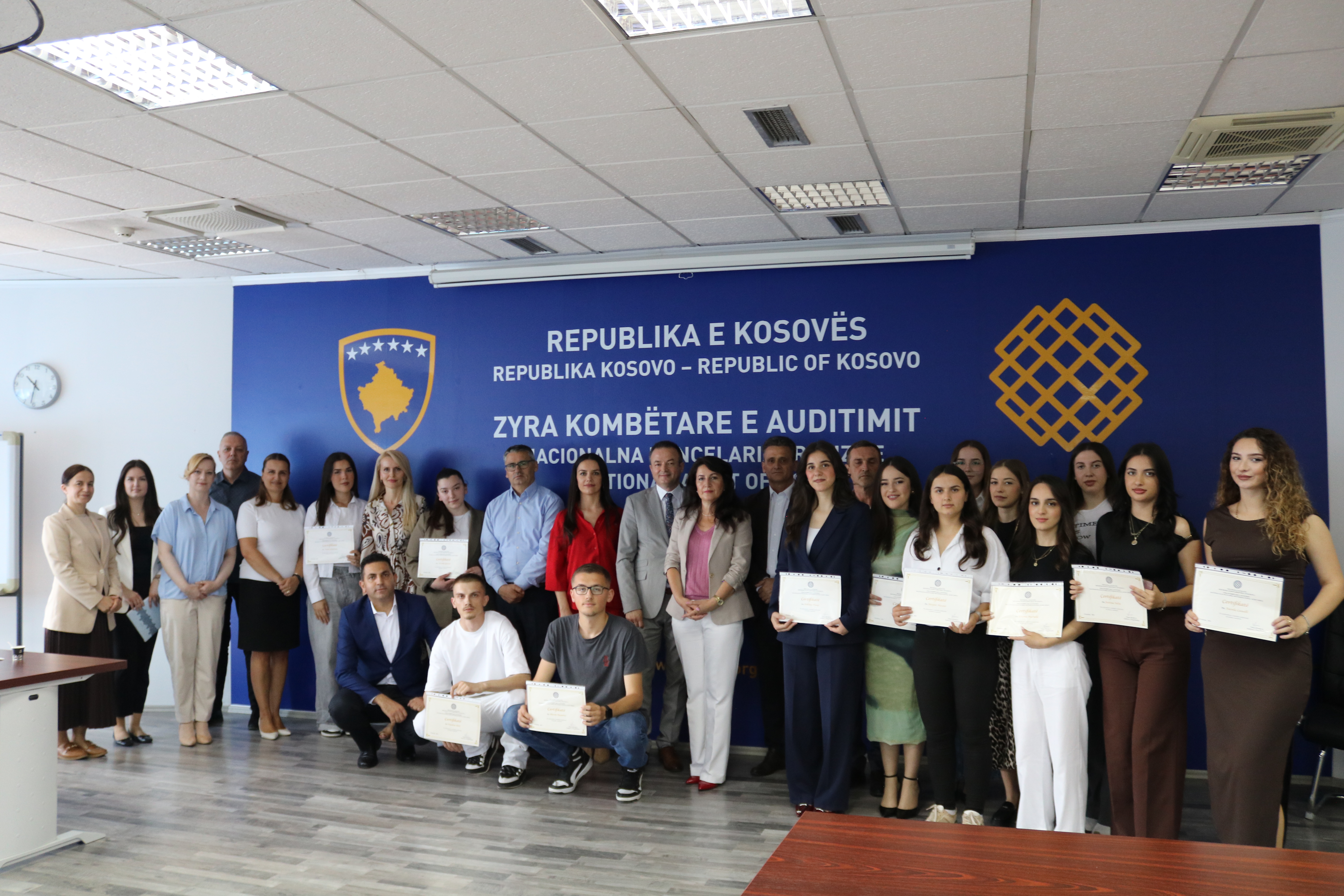 Përfundon me sukses praktika profesionale e studentëve të Fakultetit Ekonomik në Zyrën Kombëtare të Auditimit 