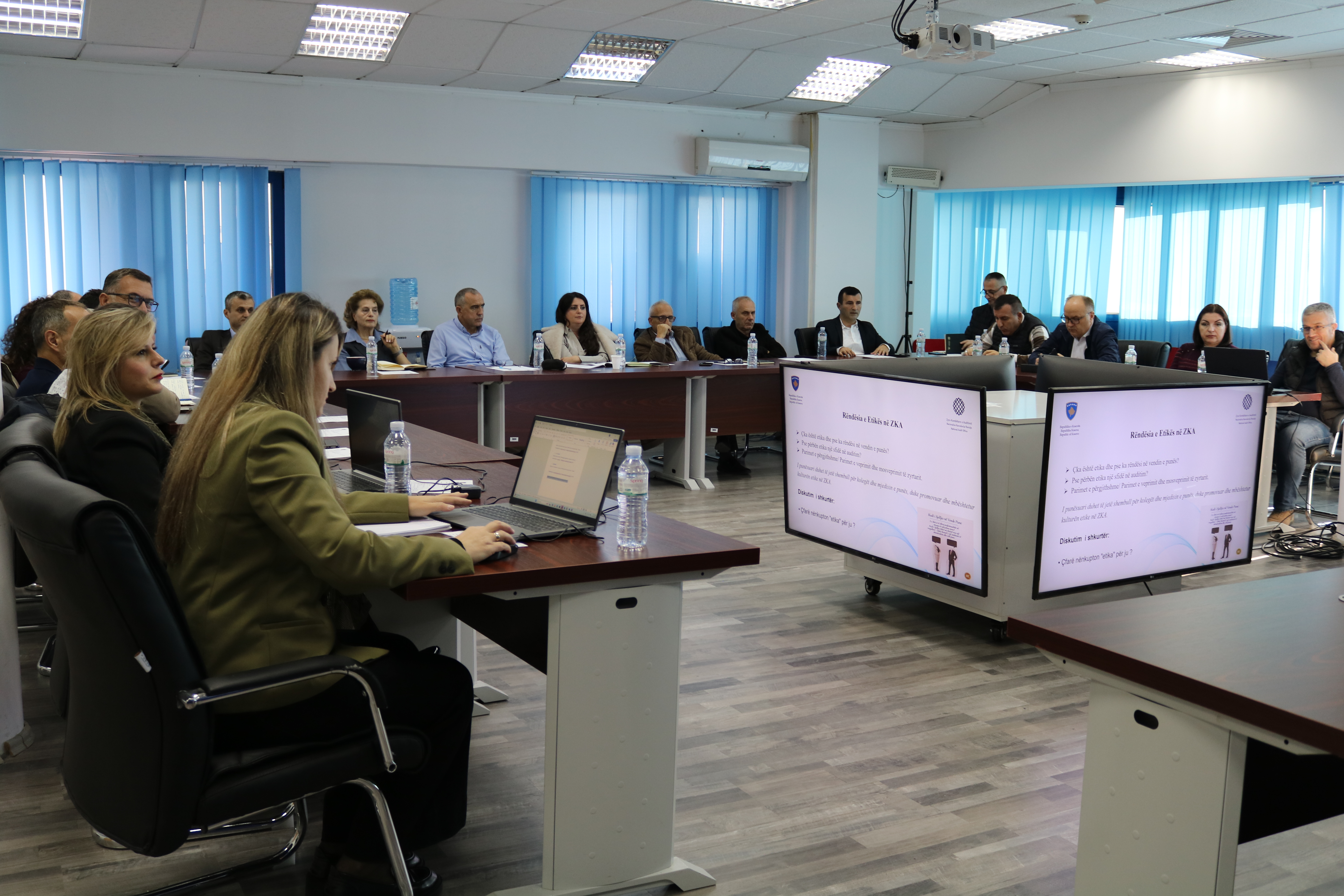 Punonjësit e ZKA-së ndoqën trajnimin për Kodin e Etikës dhe Konfliktin e Interesit  