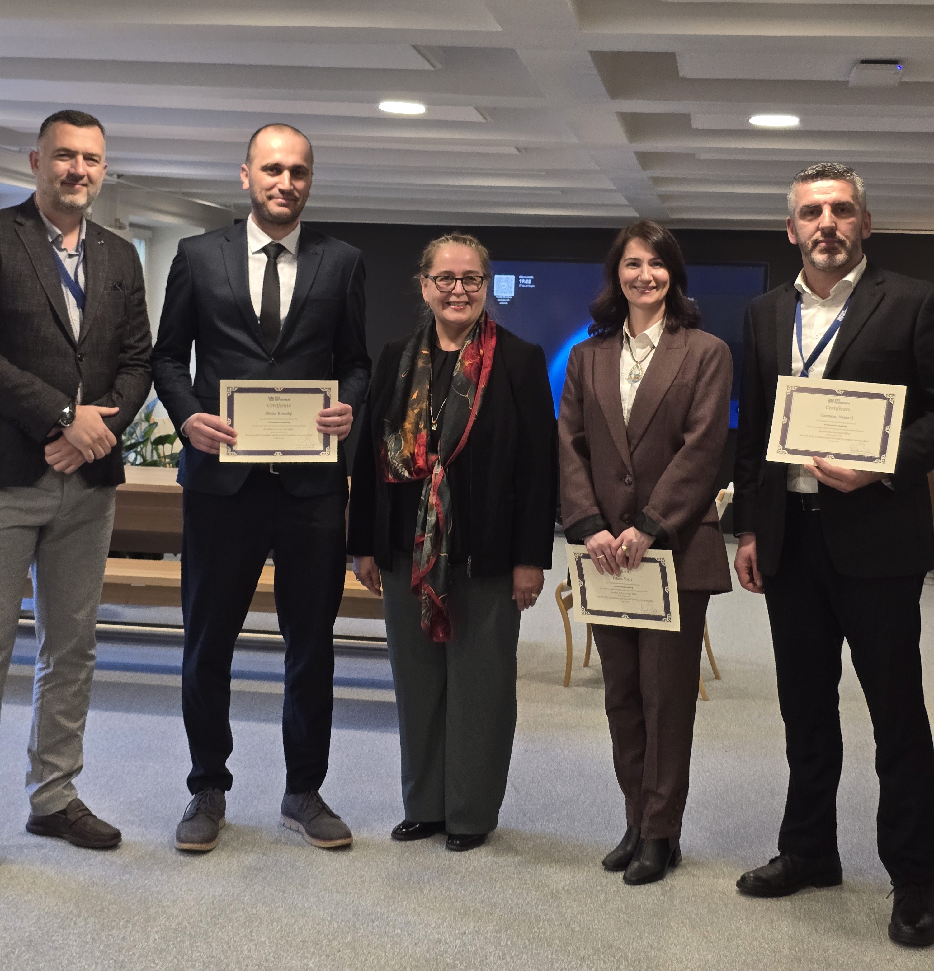 Tre auditorë të ZKA-së certifikohen nga Zyra Kombëtare e Auditimit të Suedisë në Programin e Trajnimit për Auditim të Performancës
