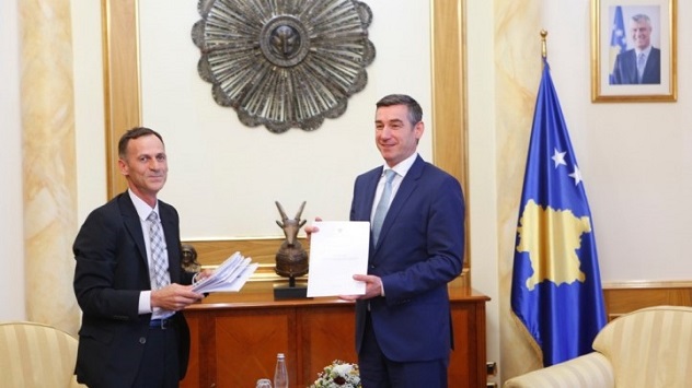 Kryetari Veseli takoi Auditorin e Përgjithshëm, Besnik Osmani, dhe pranoi raportin e Auditimit për Kuvendin