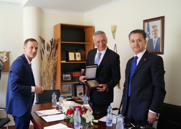 Auditori i Përgjithshëm i Kosovës priti në vizitë bilaterale Presidentin e Senatit të Institucionit Suprem të Auditimit të Malit të Zi