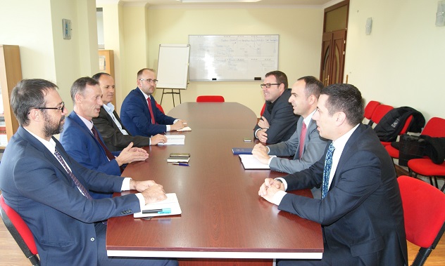 Auditori i Përgjithshëm, Besnik Osmani priti në takim z. Shkëmb Manaj, Kryetar i Këshillit të Pavarur Mbikëqyrës për Shërbimin Civil të Kosovës