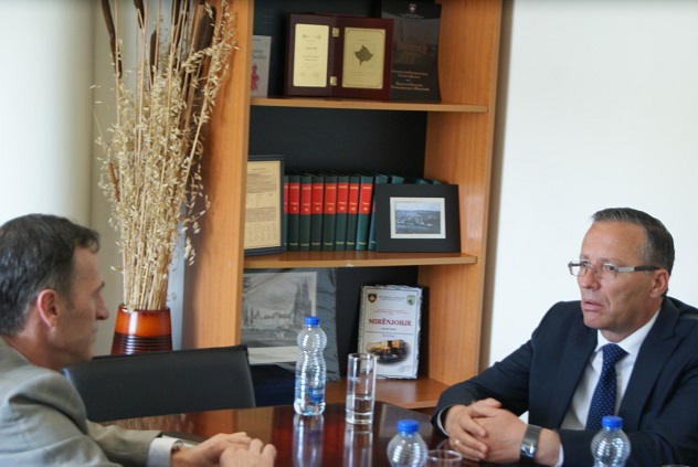 Auditori i Përgjithshëm ka pritur në takim z. Bedri Hamza Guvernator i Bankës Qendrore të Republikës së Kosovës