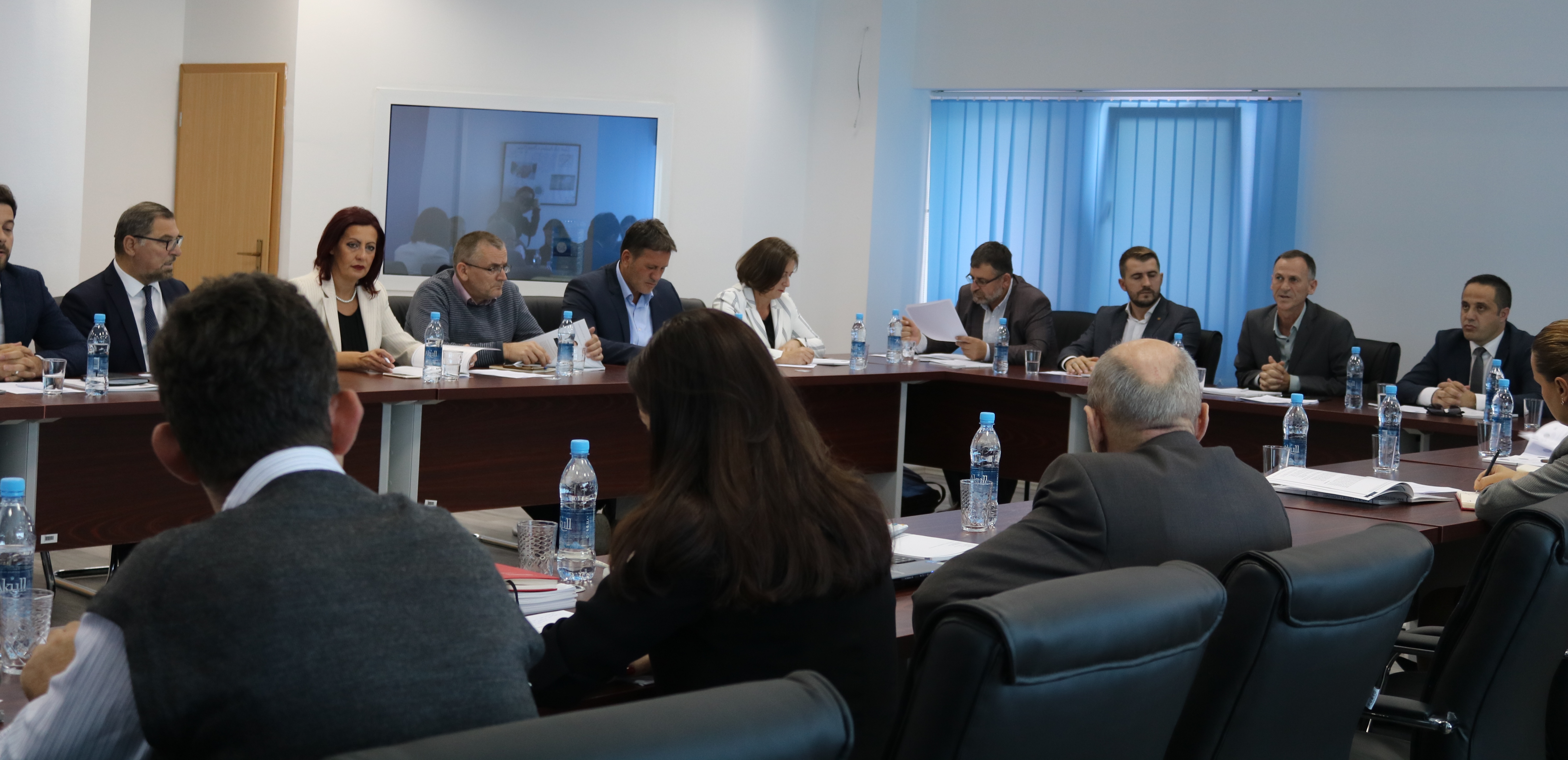 Deputetët e Kuvendit të Kosovës vizituan Zyrën Kombëtare të Auditimit
