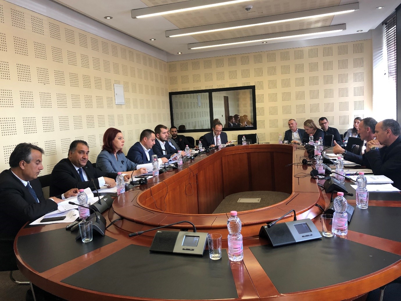 Komisioni për Mbikëqyrje të Financave Publike shqyrton Raportin e Performancës së Zyrës Kombëtare të Auditimit për vitin 2018