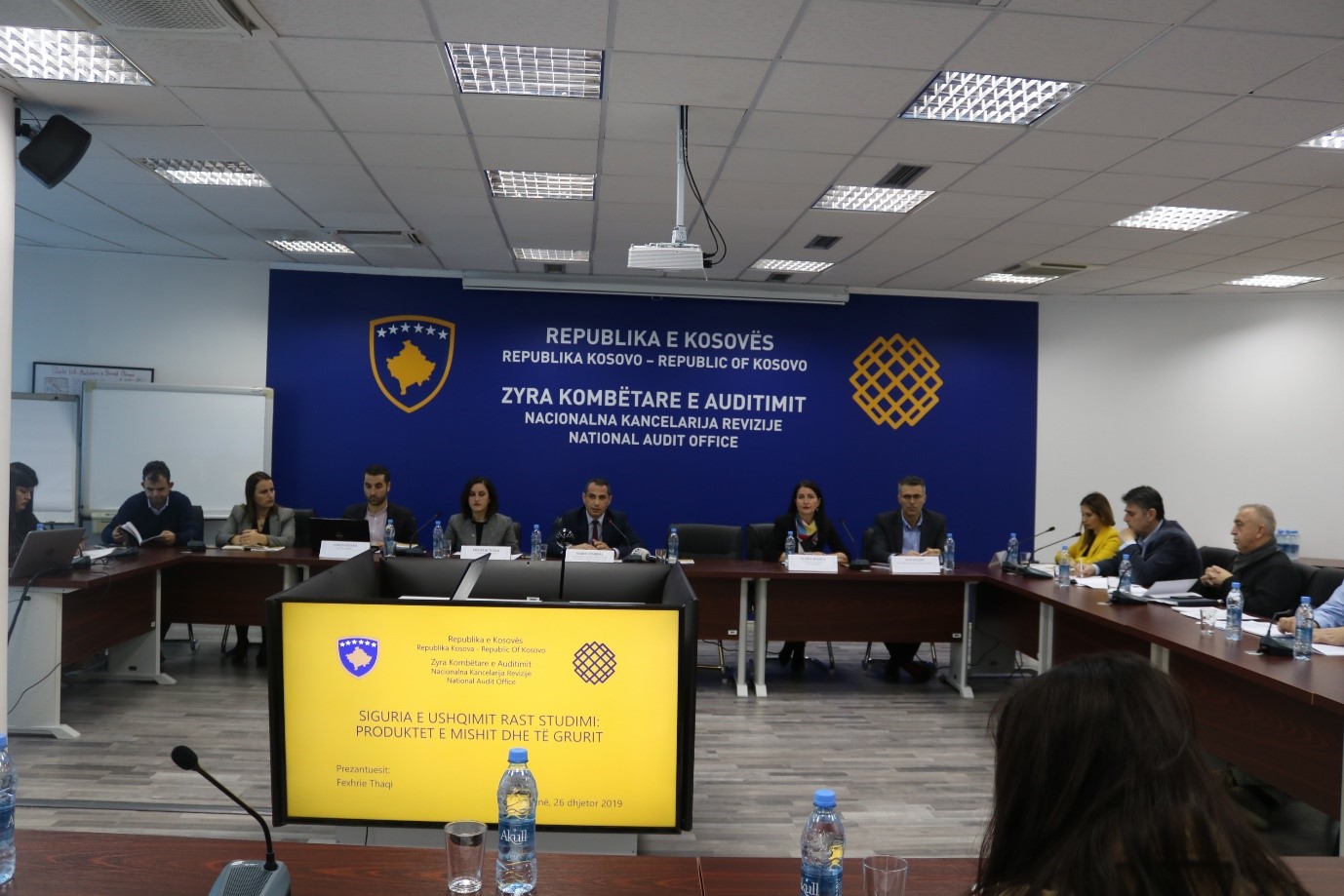 Zyra Kombëtare e Auditimit prezantoi raportin e performancës ‘Siguria e Ushqimit, rast studimi: produktet e mishit dhe të grurit’