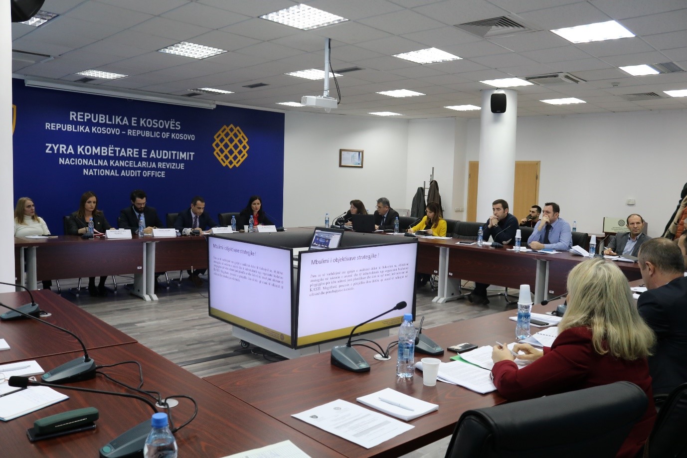 Zyra Kombëtare e Auditimit prezantoi raportin e performancës ‘Korniza Afatmesme e Shpenzimeve 2018–2020 në sektorin e arsimit dhe të infrastrukturës’