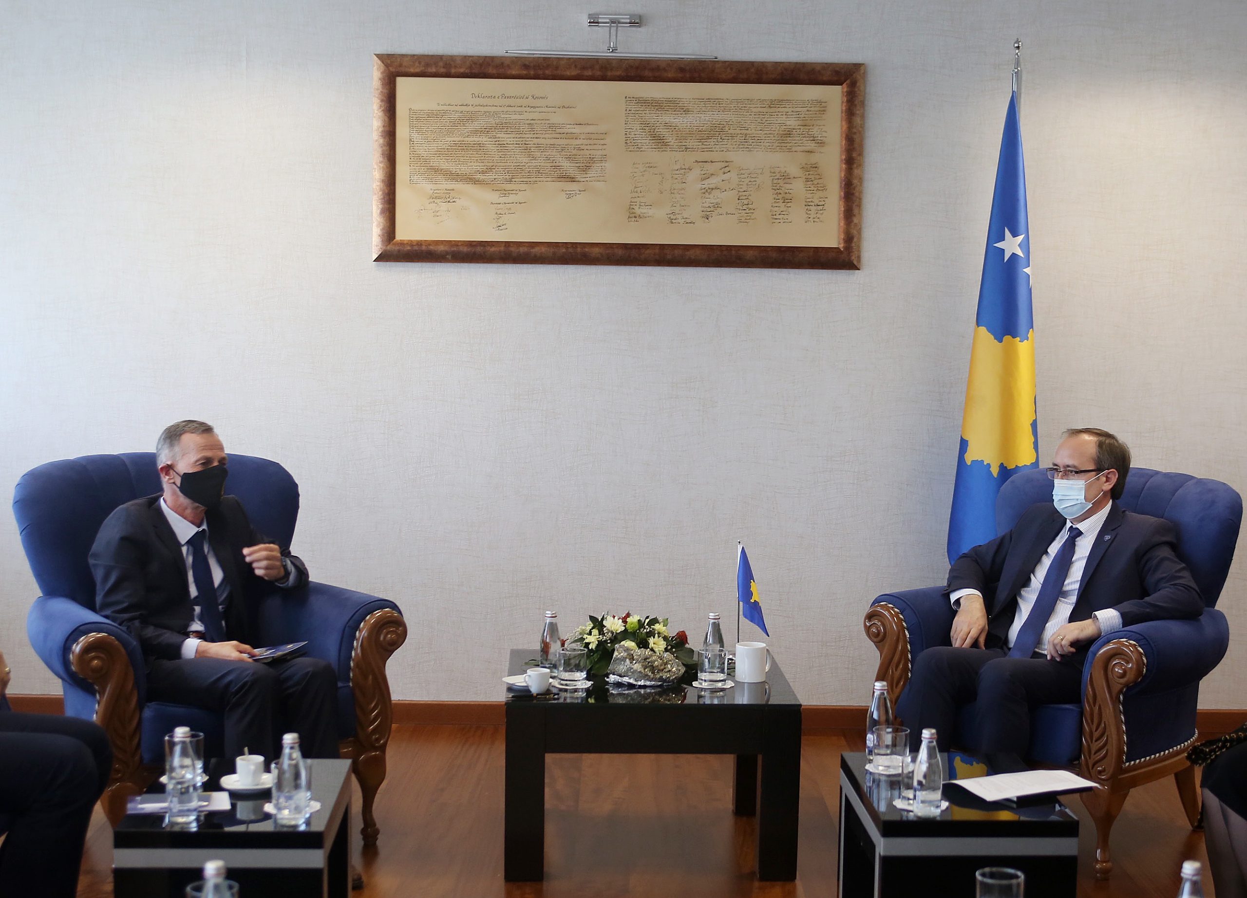 Kryeministri Avdullah Hoti priti në takim Auditorin e Përgjithshëm Besnik Osmani