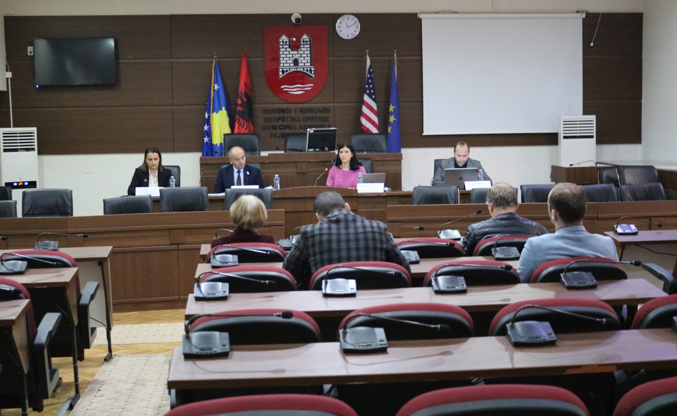 Komunës së Pejës i kërkohet t’i adresojë rekomandimet e auditorit
