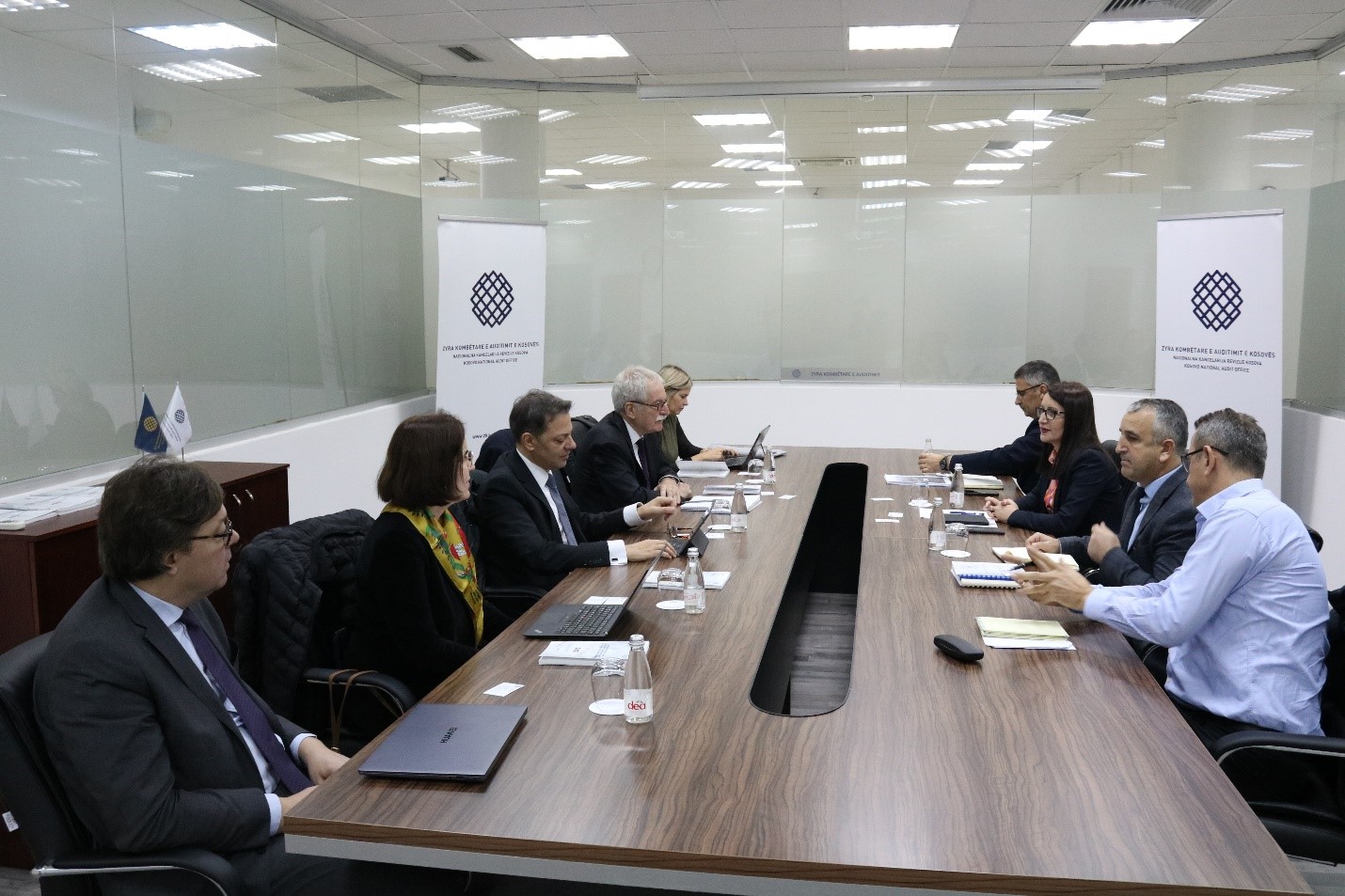 Auditorja e Përgjithshme takoi përfaqësuesit e FMN-së, flasin për përmirësimin e menaxhimit të financave publike në Kosovë