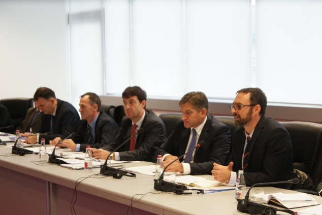 Konferenca “Performanca financiare dhe ofrimi i shërbimeve në Komuna për vitin 2013”
